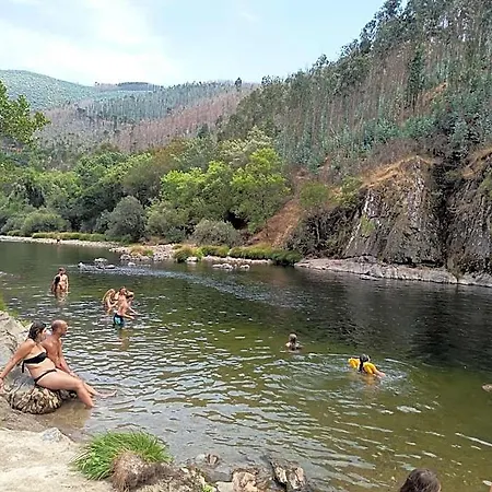 Alojamento de Acomodação e Pequeno-almoço Casa De Vilarinho Arouca